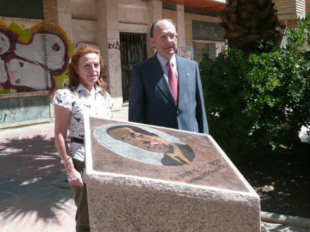 RECUPERADO EL MONOLITO AL GENERAL EMILIO HERRERA